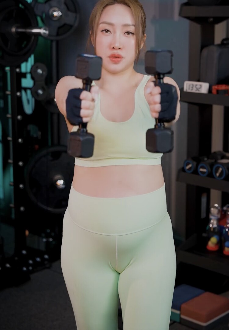 Mang thai kiểu nhà giàu như vợ Chi Bảo: Sống trong biệt thự triệu đô, thuê huấn luyện viên riêng để tập gym mỗi ngày - 14